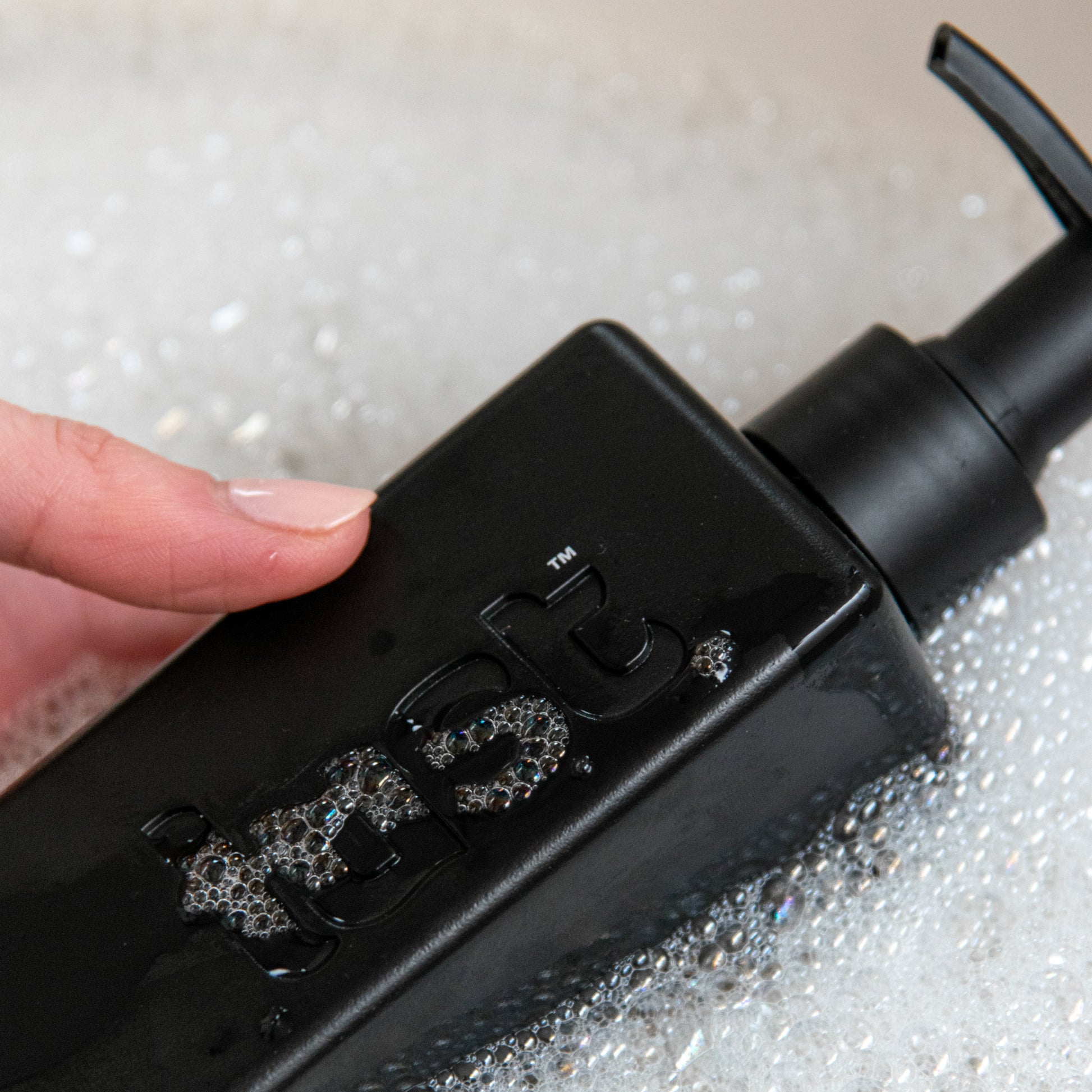 Volume shampoo for fine hair Lust Haircare